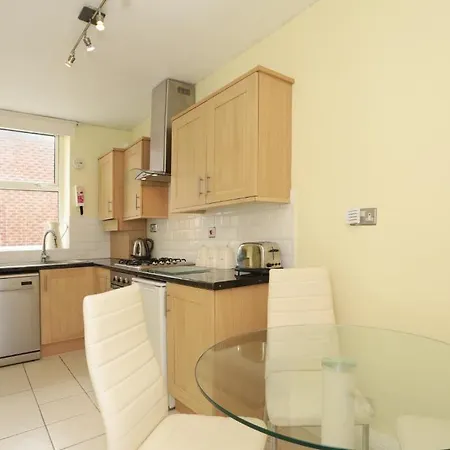 Elite Living Apartment *