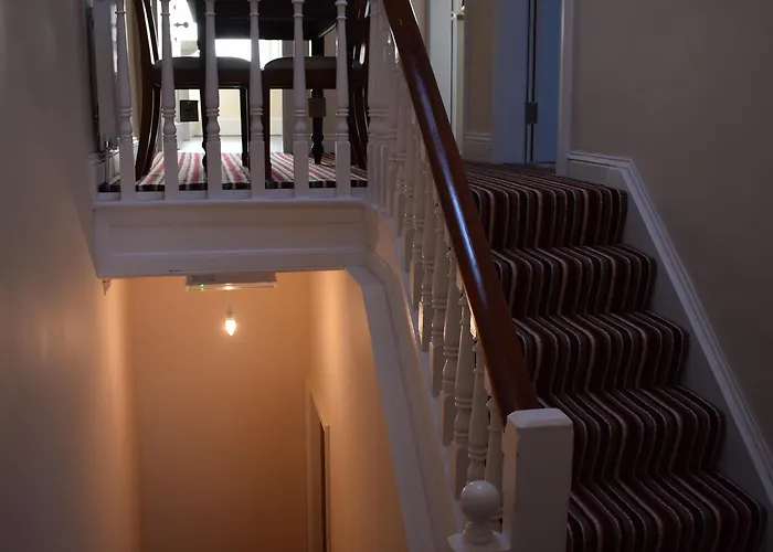 Elite Living Apartment *