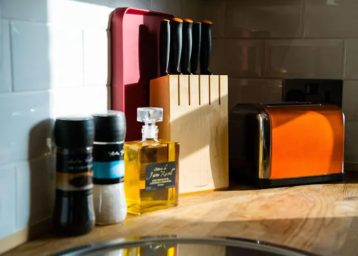 Elite Living Apartment *