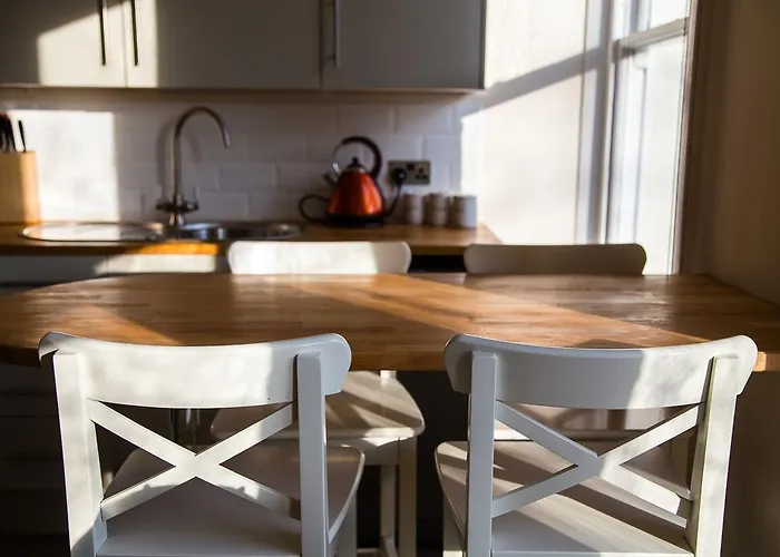 Elite Living Apartment