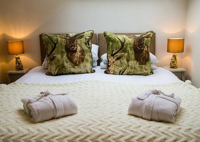 Elite Living Apartment